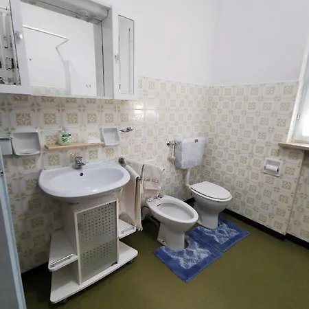 Casangelica Alloggio Indipendente Con Parcheggio Interno Arsie Exterior photo